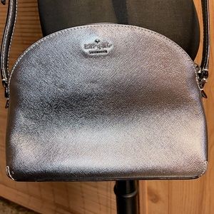 METALLIC SILVER LEATHER KATE SPADE CROSSBODY